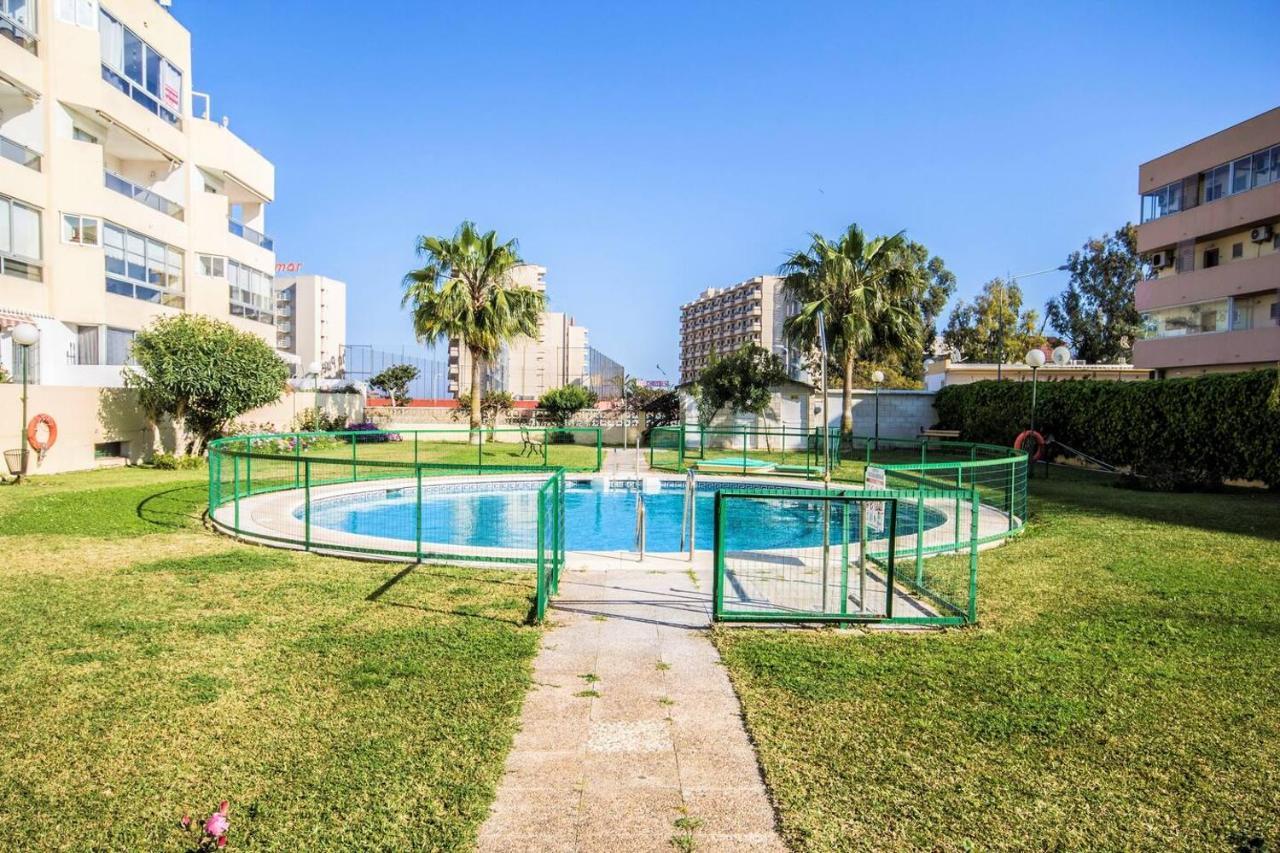 Lovely Apartment In Torremolinos Views Of The Sea, Pool, Terrace, Sofa Bed And Fully Equipped Kitchen エクステリア 写真