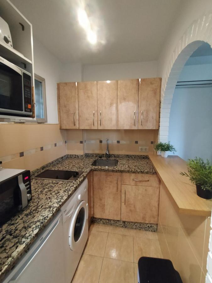Lovely Apartment In Torremolinos Views Of The Sea, Pool, Terrace, Sofa Bed And Fully Equipped Kitchen エクステリア 写真