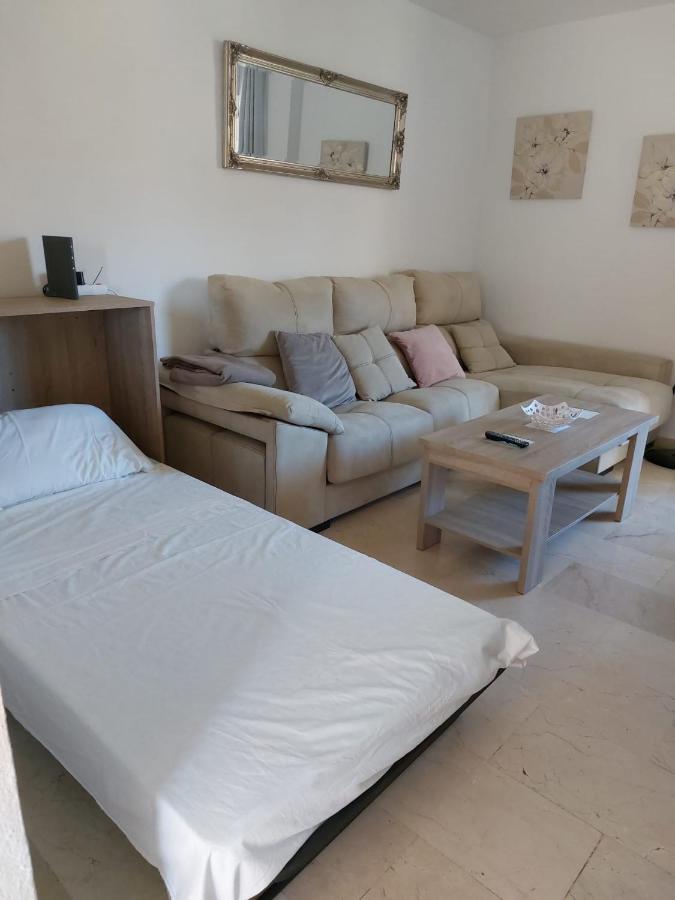 Lovely Apartment In Torremolinos Views Of The Sea, Pool, Terrace, Sofa Bed And Fully Equipped Kitchen エクステリア 写真