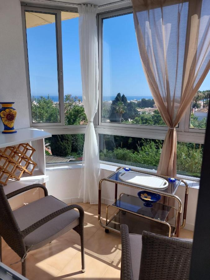 Lovely Apartment In Torremolinos Views Of The Sea, Pool, Terrace, Sofa Bed And Fully Equipped Kitchen エクステリア 写真